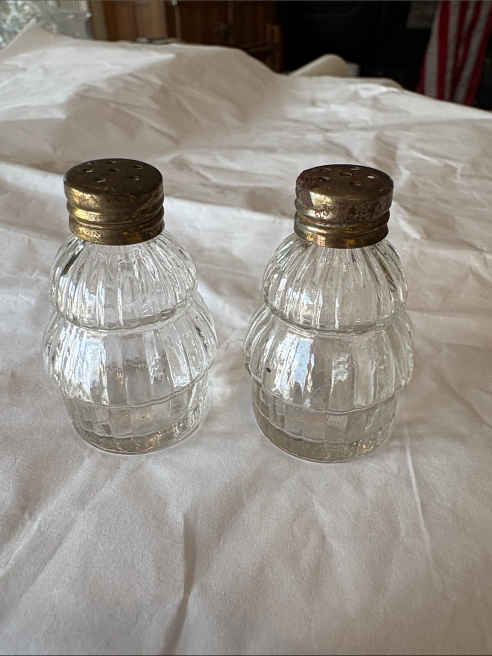 Source Unknown Clear Ribbed Glass Salt & Pepper Set with Brass Tops